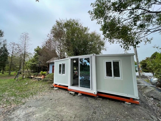 European Brief Style Mobile  Prefabricated Expandable Container House for Spacious Peaceful Study Rooms